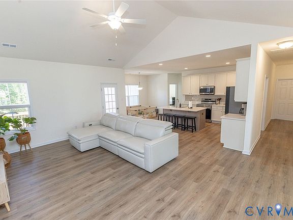 4th image of 4325 Poplar Village Dr