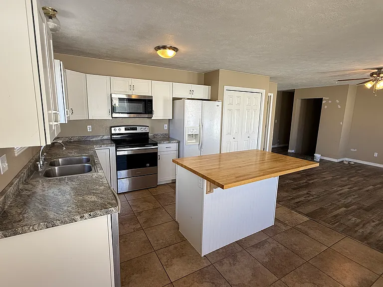 4091 S 1100 W — Photo 7