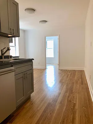 Rented by Warren T Real Estate Corp. | media 29