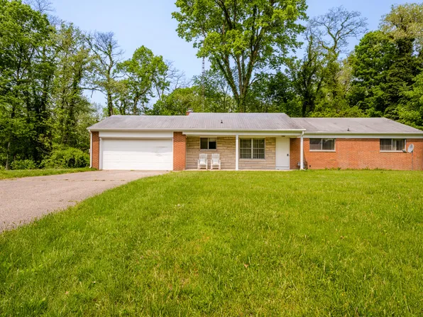 8718 Elizabeth Dr, Berrien Springs, MI 49103