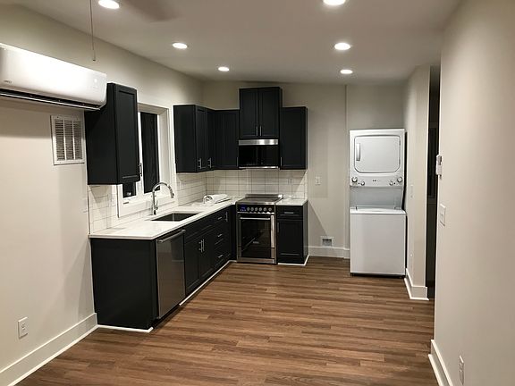 4th image of 1411 N Mangum St #1