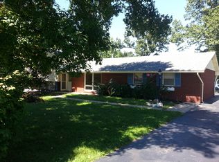 511 Kehrs Mill Rd, Ballwin, MO 63011