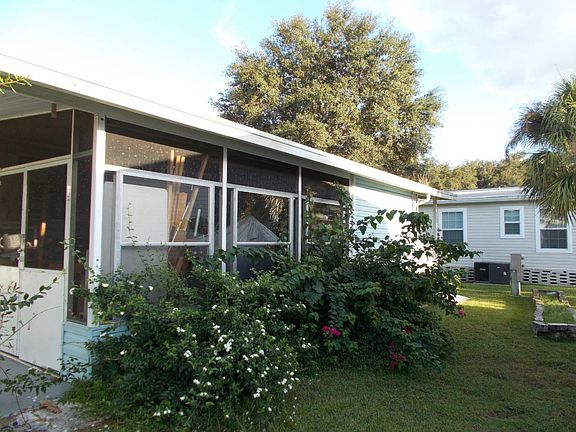 3rd image of 405 Skycrest Ln