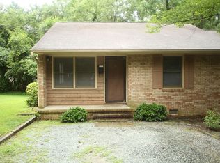 901 N Greensboro St APT I, Carrboro, NC 27510