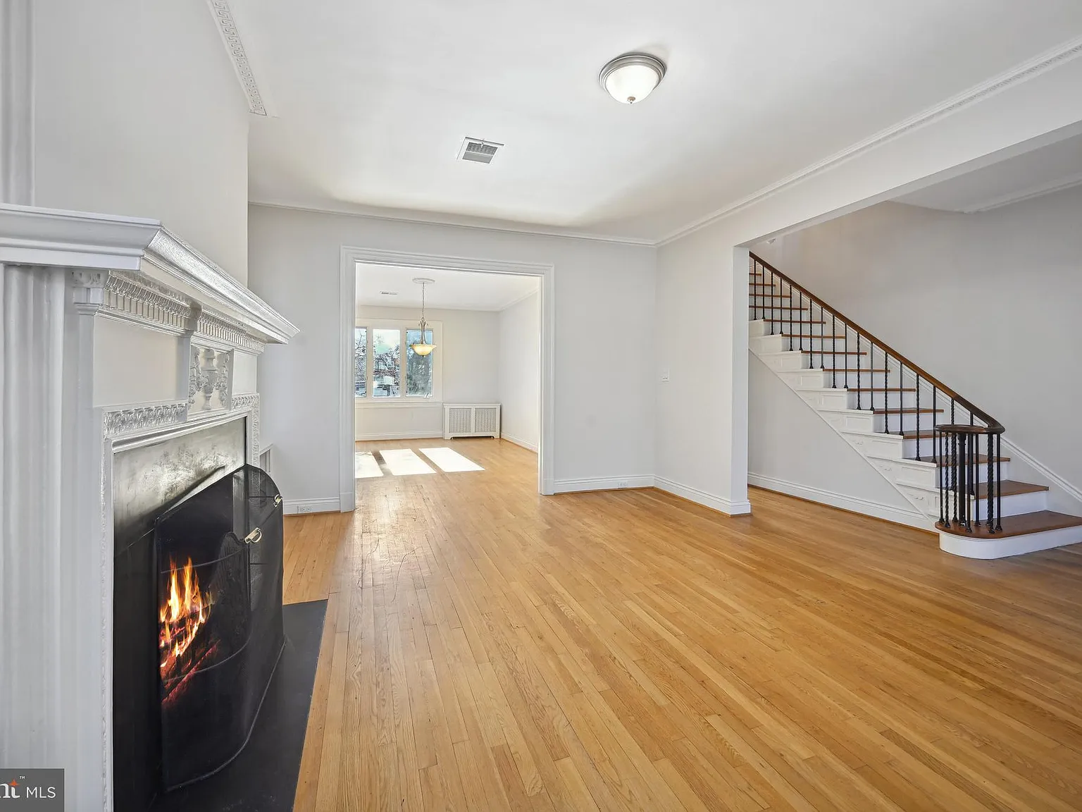 5 bed, 3226 sqft, $7,800 — Photo 4