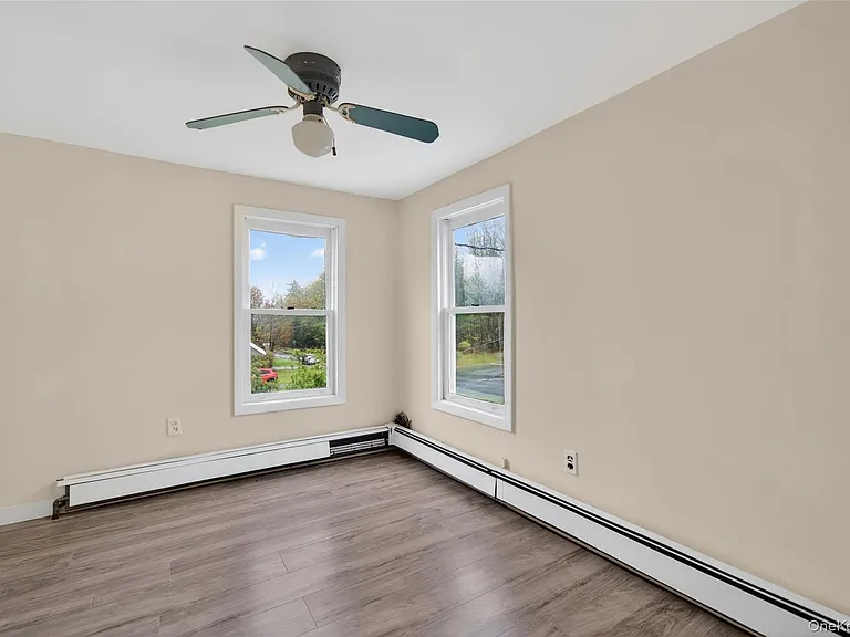 41 Rock Ridge Ave — Photo 17
