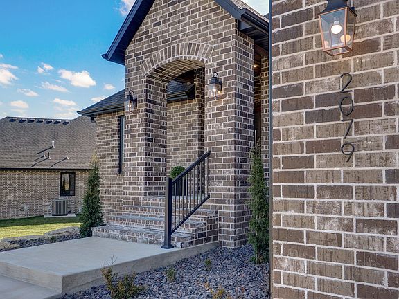 4th image of 2079 N Silver Charm Avenue