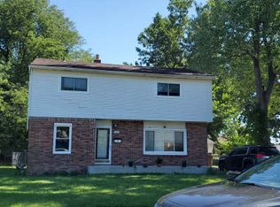 3329 Filbert St, Wayne, MI 48184