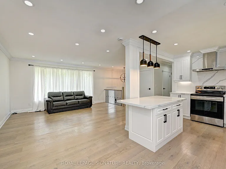 240 Stonybrook Dr — Photo 12