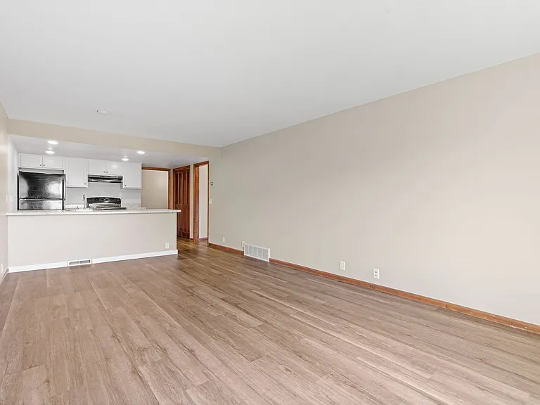 Welcome to Central Lakes of Uptown, where spacious elegance meets modern living. Enjoy open layouts, hardwood flooring, and a bright, welcoming atmosphere. Embrace the lifestyle you deservea"schedule your tour today!