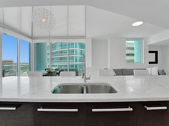 5th image of 900 Biscayne Blvd APT 1101