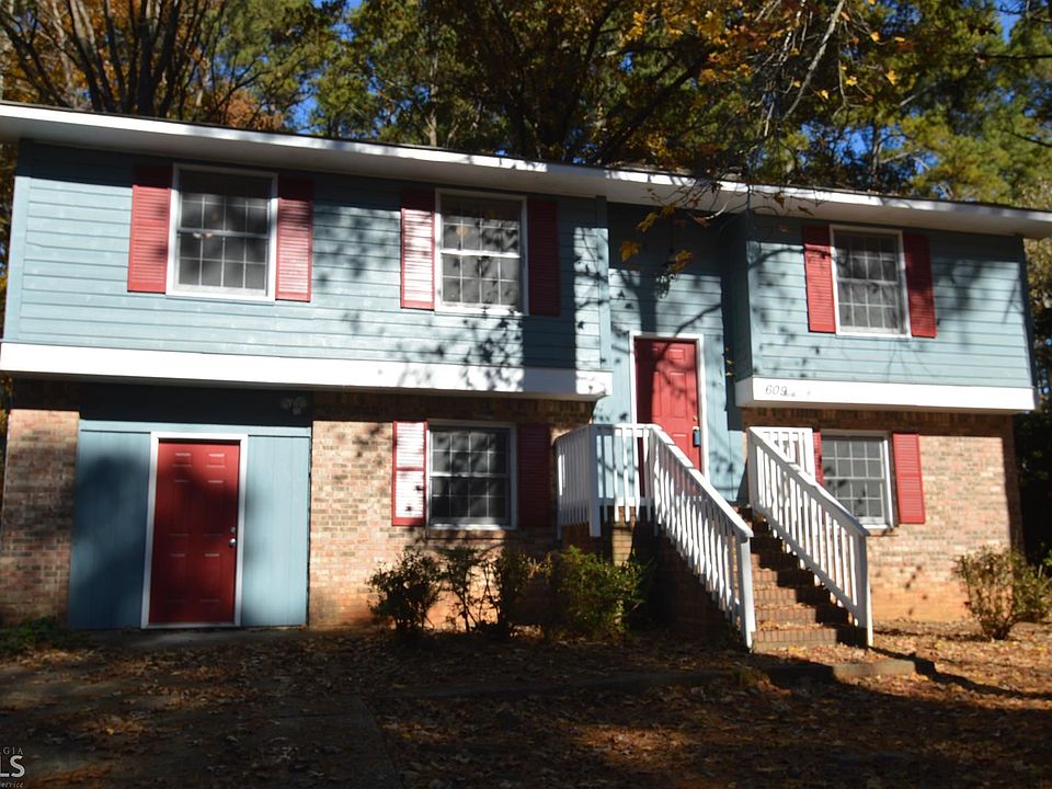 2nd image of 609 Country Lane Dr