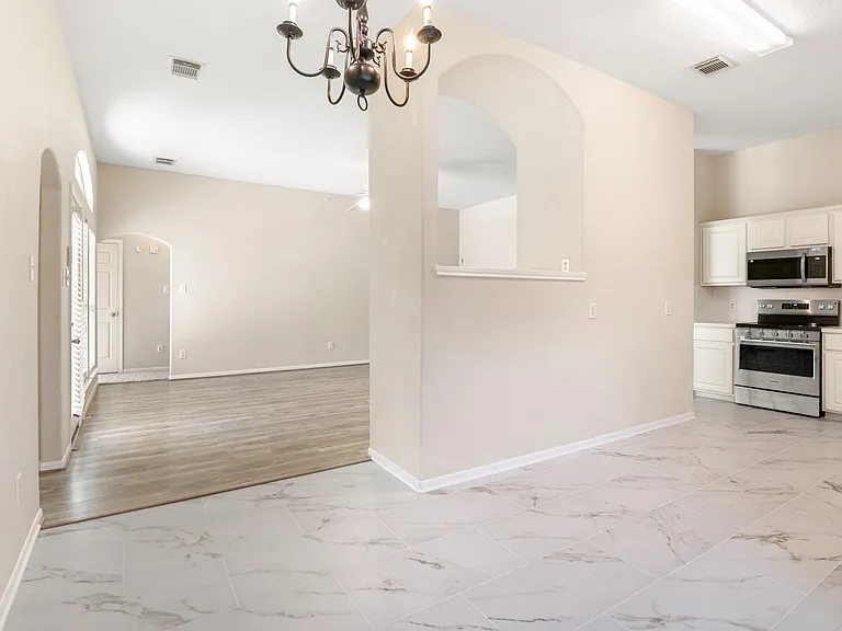 14615 Rochelle Ct — Photo 14
