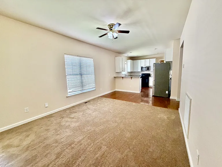48 Salerno Dr — Photo 5