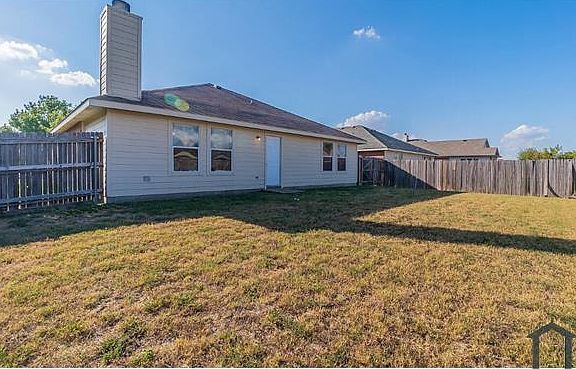 5th image of 2516 Plantation Dr