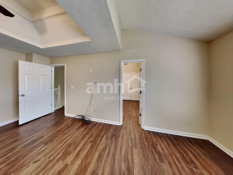 602 Thrasher Ct — Photo 13