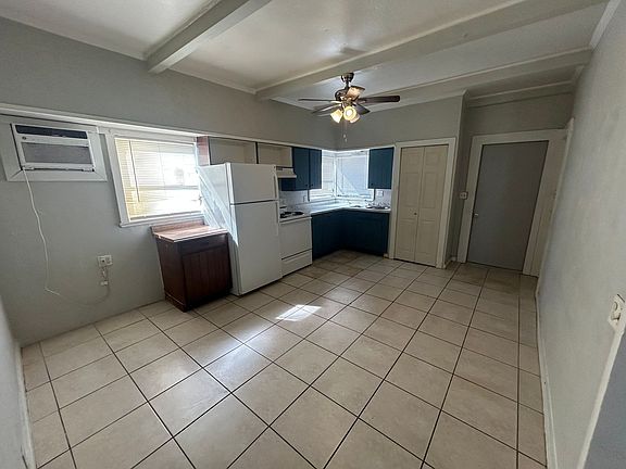 3rd image of 612 26th St W APT 1