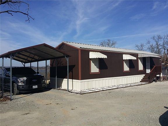 2nd image of 385 Lakeside Dr