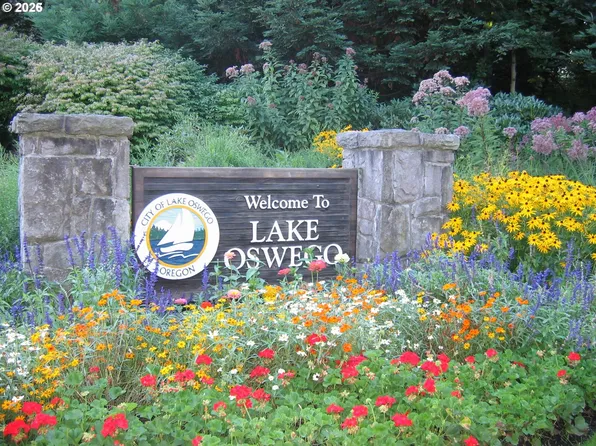 5059 Foothills Dr #D-112, Lake Oswego, OR 97034
