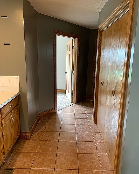 1st image of 313 1st St