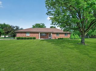 8782 Surrey Dr, Pendleton, IN 46064