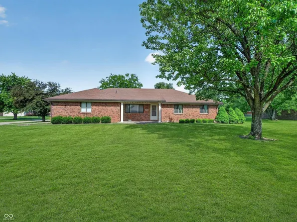 8782 Surrey Dr, Pendleton, IN 46064