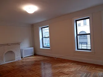 Rented by Aimee Grodanz, LREB