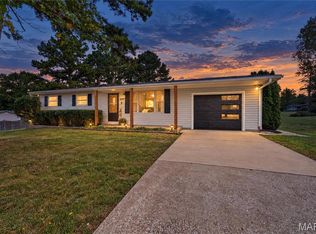 2251 Holly Dr, Wentzville, MO 63385