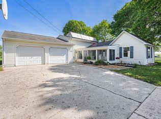 123 E Clark St, Kent City, MI 49330