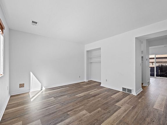 3rd image of 42 Evergreen St