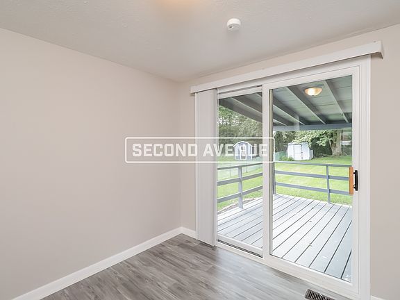5th image of 564 Carnival Dr