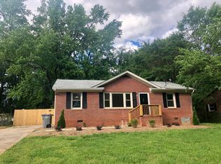 118 Oak Grove Lake Rd, Greenville, SC 29615