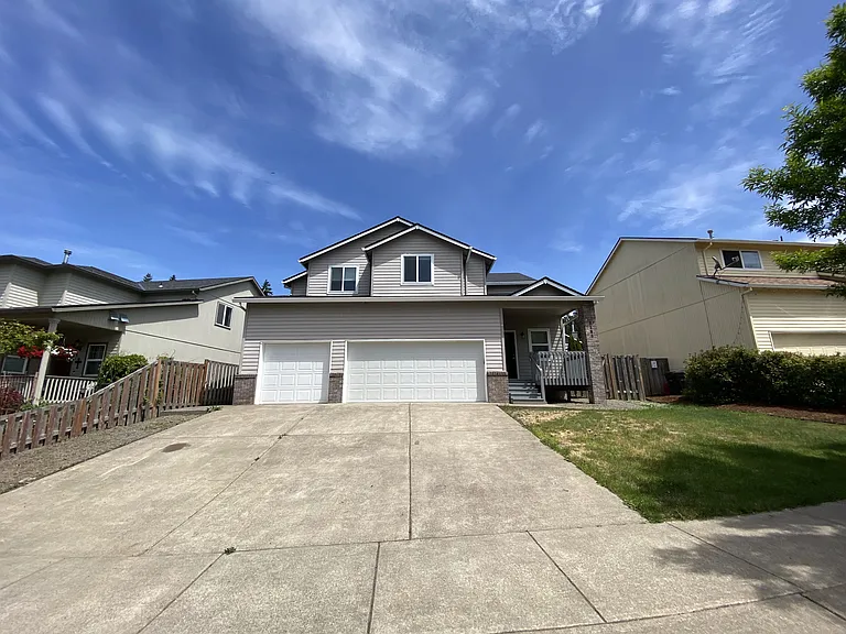 7285 NE Shaleen St — Photo 2