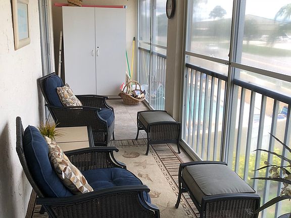 2nd image of 221 Airport Ave E APT 521