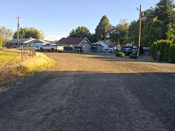 4th image of 212 Nugent St