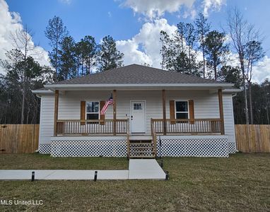 1715 E Lake Shore Dr, Carriere, MS, 39426