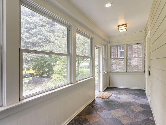 3rd image of 4207 Pillsbury Ave S