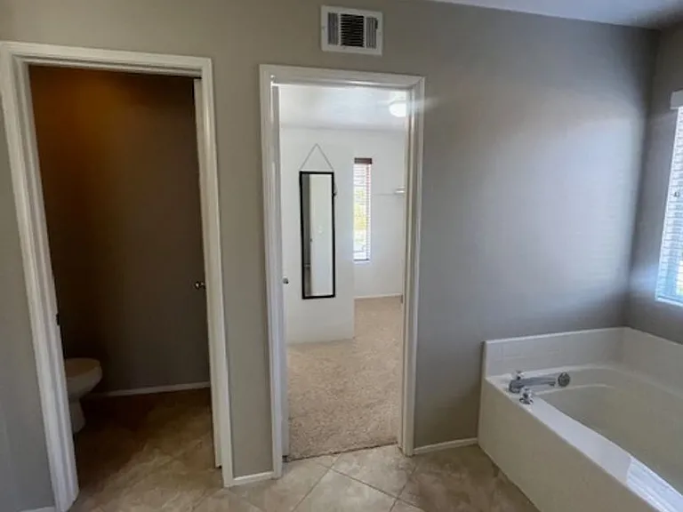 1443 Roadrunner Dr — Photo 15