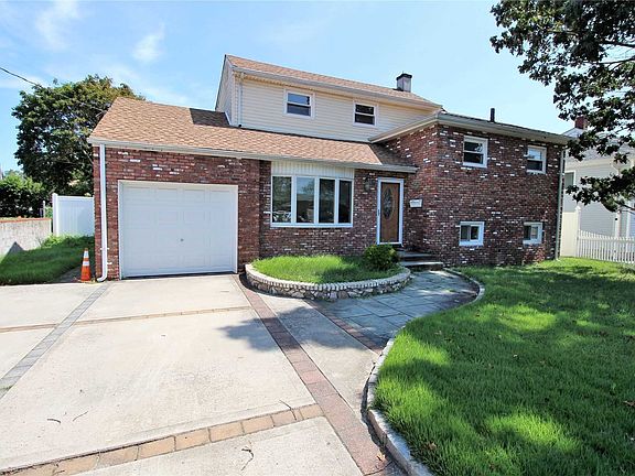 2nd image of 2651 Woods Ave