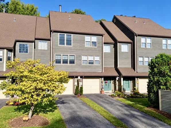 25 Foxboro Ln BLDG 25 #D, West Milford Twp., NJ 07480