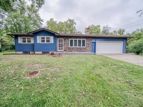 1304 Hull Valley Dr, Waynesville, MO 65583