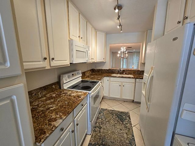 1st image of 13857 Royal Palm Ct APT C