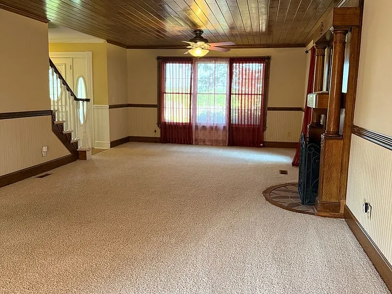 810 Lizabeth Dr — Photo 7