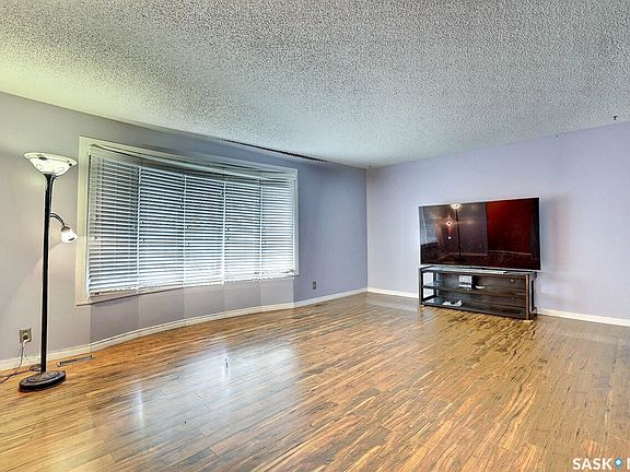 2nd image of 88 Selby Crescent