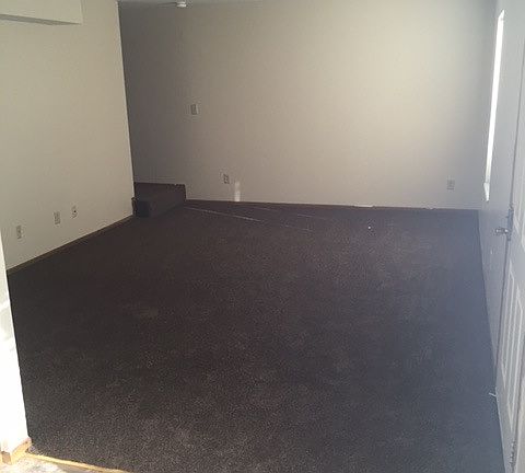 3rd image of 3275 E Mound St