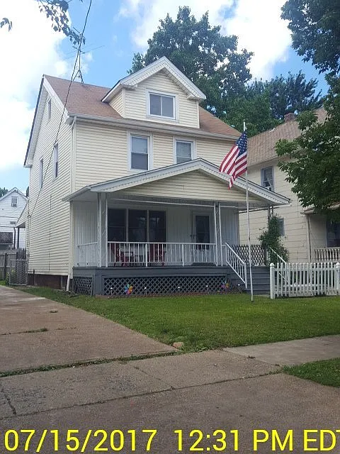 3512 W 127th St photo 1