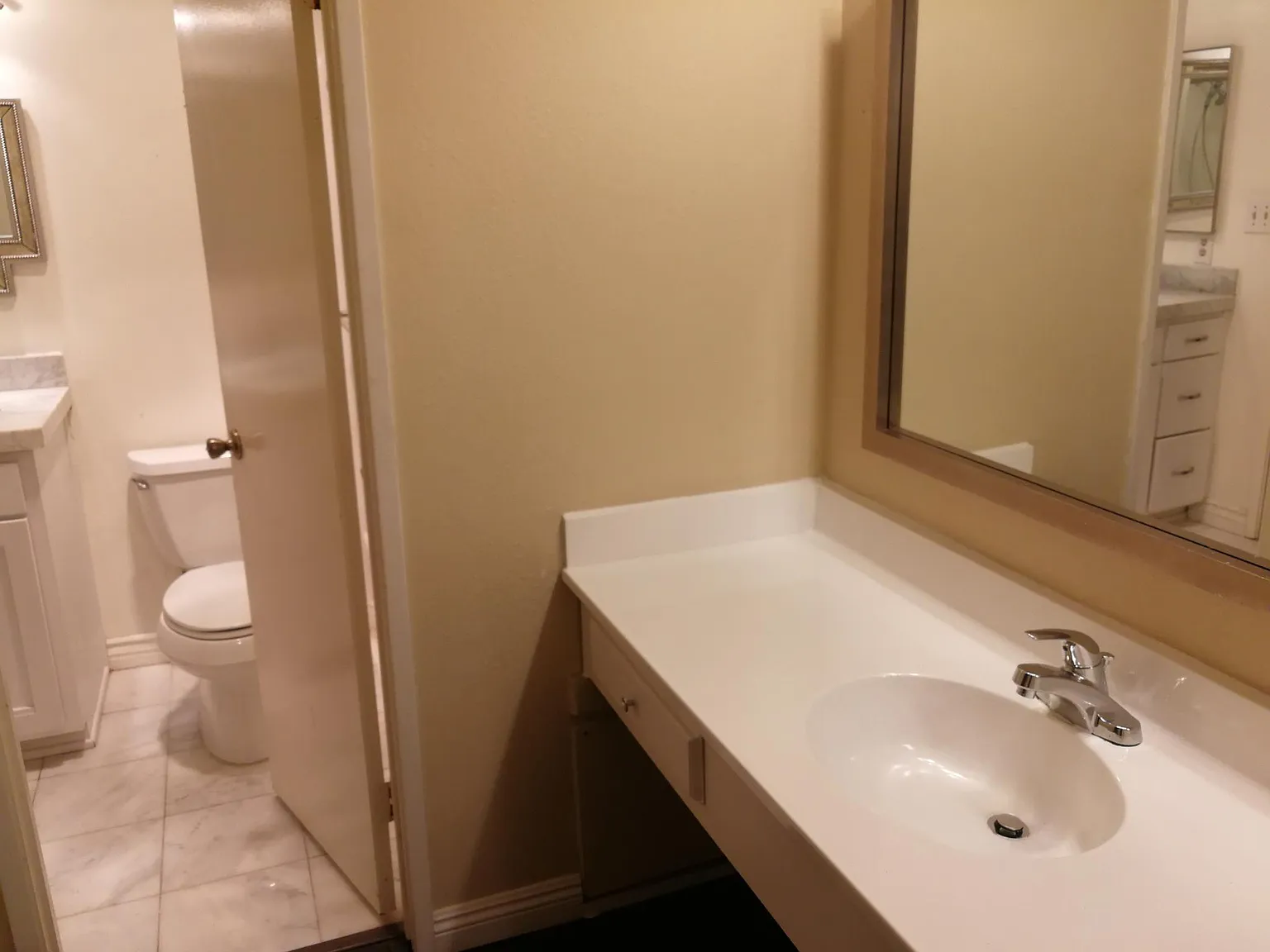 2 bed, 1129 sqft, $2,695 — Photo 2