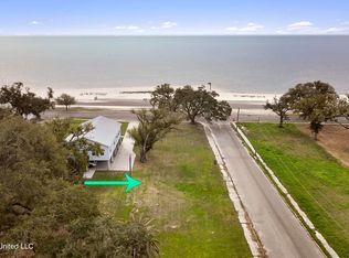 902 E Beach Blvd, Long Beach, MS 39560