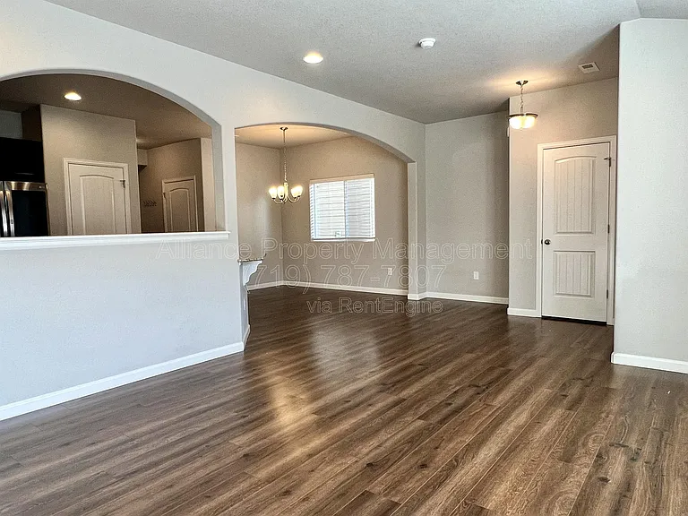 2057 Birmingham Loop — Photo 3