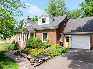 30 Douglas Rd, Delmar, NY 12054